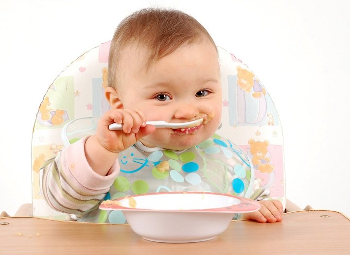 Cho bé ăn cháo dinh dưỡng mấy lần trong ngày là phù hợp?