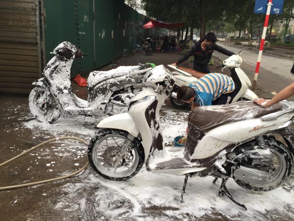 Kinh nghiệm mở cửa hàng kinh doanh dịch vụ rửa xe máy