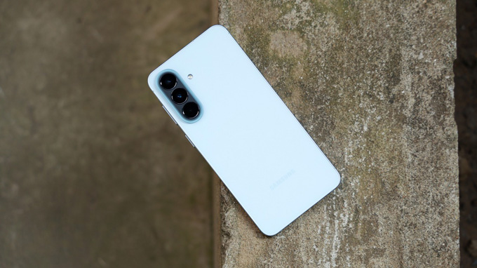 Samsung Galaxy A27 5G: lựa chọn đáng chờ cho học tập, làm việc và giải trí